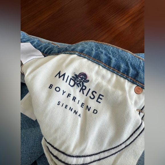 NWOT Embroidered Lucky Brand Mid Rise 
Boyfriend Floral Jeans, Sz 6 - Picture 11 of 12